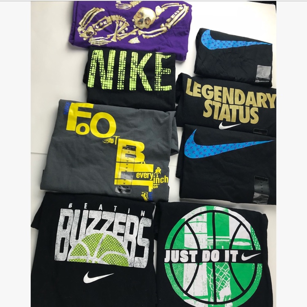 NIKE boys short sleeve t shirt lot size medium